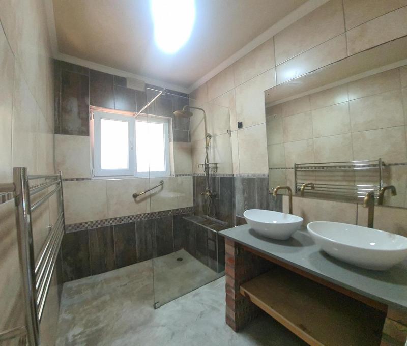 To Let 3 Bedroom Property for Rent in Pinelands Western Cape